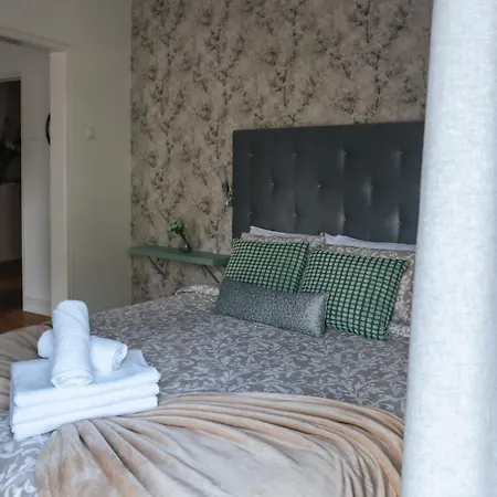 Guest house Daniela's 302 *